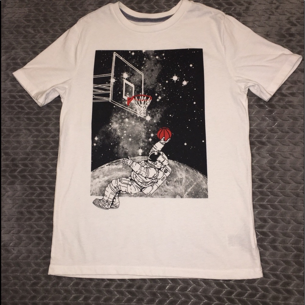 Boys- OLD NAVY “Astronaut Hooping” T-Shirt